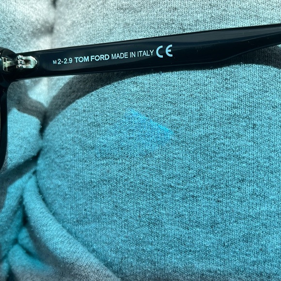 Black Mens Tom Ford Sunglasses Polarized - Picture 4 of 5